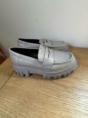 Chunky Lug Sole Penny Loafers - Light Gray